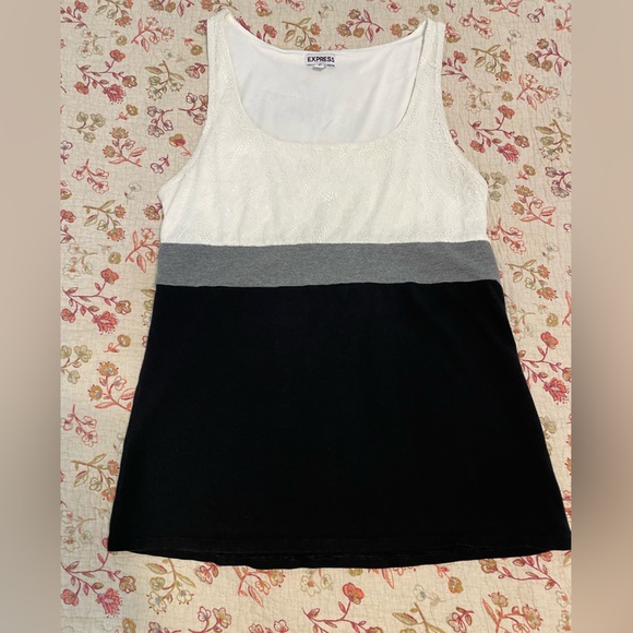 Classy comfy tank - Picture 1 of 4